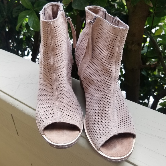 Toms Shoes - TOMS Majorca Open-Toe Booties